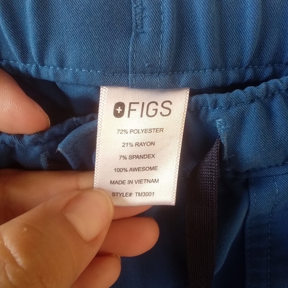 FIGS Technical Collection Men's Cairo Cargo Scrub Pants Size Medium Royal Blue - Picture 9 of 12